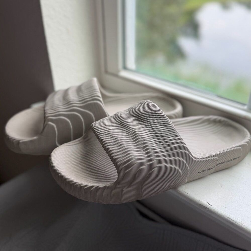 Adidas Originals Adilette 22 Slide Sandals in Light Brown Gray Men’s Size 12R